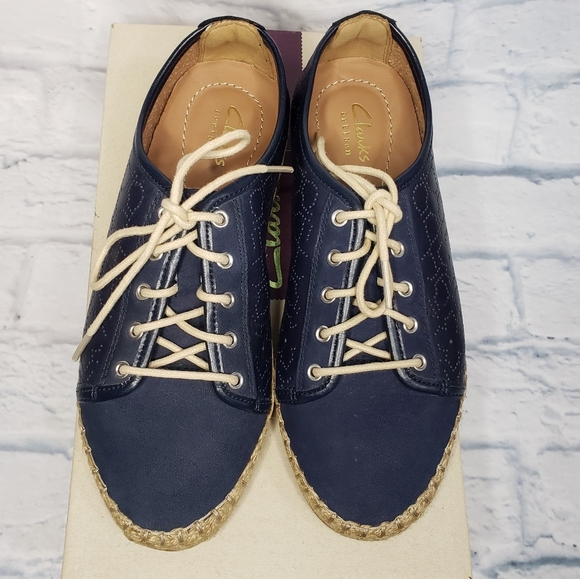 Clarks Artisan Reeney Rita Lace Up Leather Sneaker